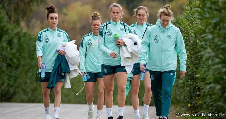 DFB-Frauen in Duisburg gegen Schweden
