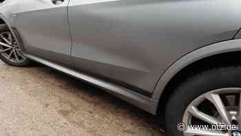 Geparktes Auto gerät in Jena ins Rollen - Mutter und Kleinkind verletzt