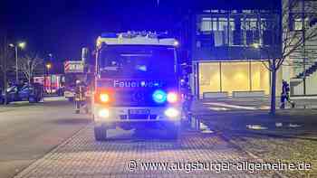 Rauch im Augsburger Jobcenter - Feuerwehr rückt aus