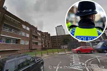 Woolwich Nightingale Vale: Youth arrested after knife found