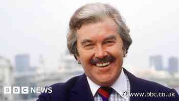 Dickie Davies, host of ITV's World of Sport for nearly two decades, dies