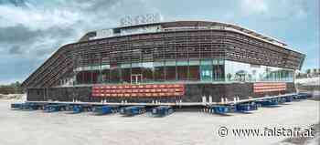 Unglaublich: 7500 Tonnen schweres Hotel versetzt