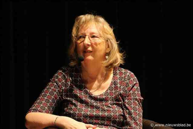 Zestig keer dobberende schoonheid in ‘Aan de waterlijn’ van Tine Hertmans