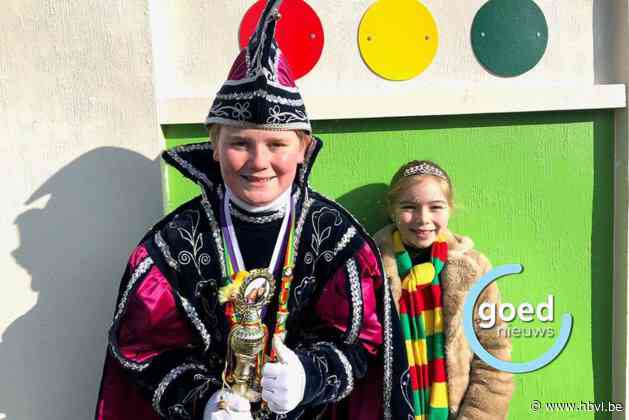Jeugdprinsen André en Julie leiden stoet door straten van Kanne