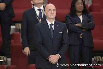 Begonnen aan de helft van de verloning van zijn voorganger, maar kijk wat FIFA-baas Infantino nu verdient...