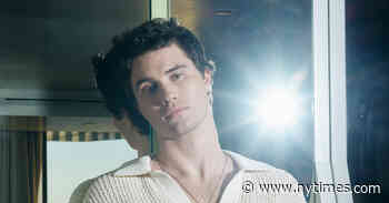 Chase Stokes Turned Down ‘Outer Banks.’ He’s Glad He Reconsidered.