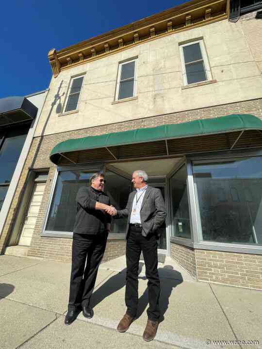 Specialty hot dog restaurant, bar coming to Auburn