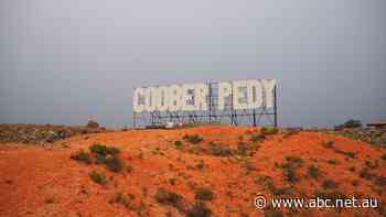 Coober Pedy locals scared of being 'pulled over and robbed' while travelling 500km to the nearest bank
