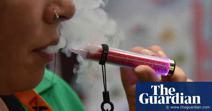Marketing of vapes to children ‘utterly unacceptable’, says Chris Whitty