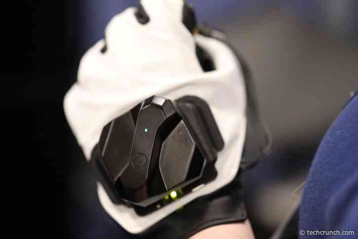 It’s like the Power Glove, but for VR