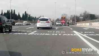 Sulla Tiburtina spunta direzione 'Ciro': il mistero della scritta sull'asfalto