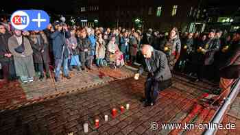 Erdbeben in der Türkei: Große Trauer um Opfer auf Rathausplatz in Kiel