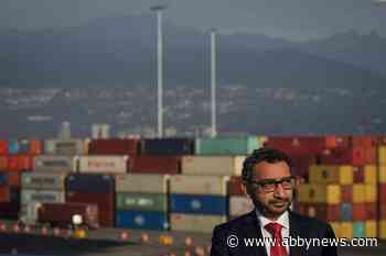 Liberal MPs decry Vancouver Port Authority truck program in letters to minister