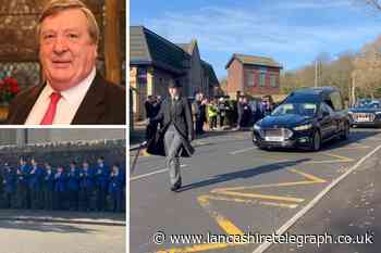 Blackburn: QEGS pupils and staff line street to honour David Hopkinson