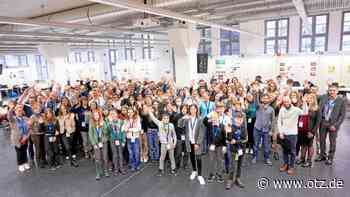 Jugend forscht in Jena zu Mehlwürmern und Kaugummis