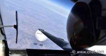US Spy Plane Pilot Snaps Spectacular Selfie With Chinese Spy Balloon     - CNET