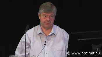 Cabinet documents failed to mention Robodebt would use income averaging, royal commission hears