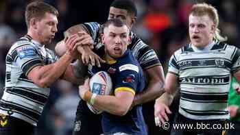 Super League: Leeds 18-22 Hull - Tony Smith's side beat nephew Rohan Smith's Rhinos