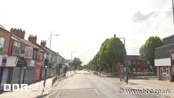 Hull crash: Man dies after car hits parked van on Hessle Road