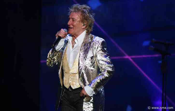 Rod Stewart pays for day of MRI scans at Essex hospital