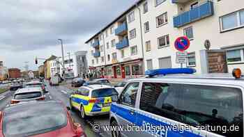 Stau nach Auffahrunfall am Braunschweiger Amalienplatz