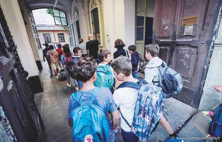 Pnrr a scuola: pensiamo a prevenire i suicidi invece che alle lavagne digitali