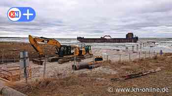 Sturm an der Ostsee: Ponton „Takstein“  strandet vor Prerow