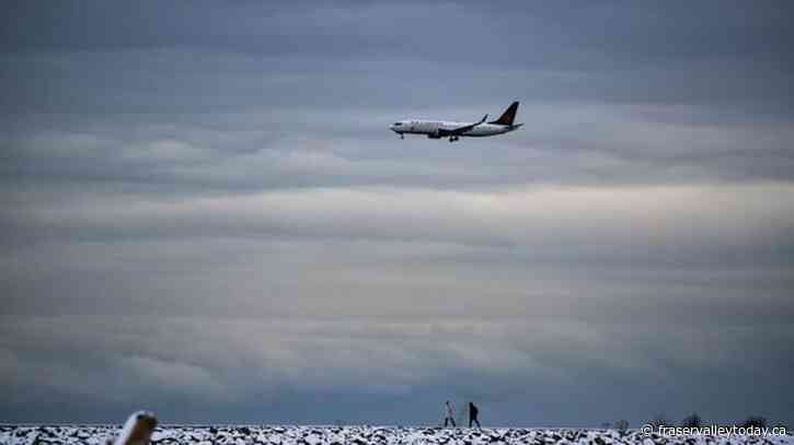Vancouver snowstorm impacts flights at YVR