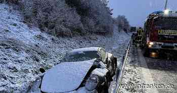 Schnee und Glätte sorgen für zahlreiche Unfälle in Franken - mehrere Menschen verletzt