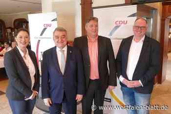 NRW-Innenminister spricht in Hiddenhausen