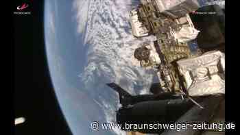 Sojus-Raumkapsel zu Rückholaktion an der ISS angedockt