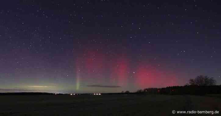 Polarlichter leuchten über Teilen von Deutschland