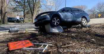 New IDOT warning sign no match for car flying off Route 20 in Elgin
