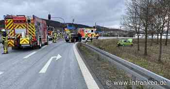 B303 bei Himmelkron: Frau fährt bei Rot in Kreuzung - "mit fatalen Folgen"