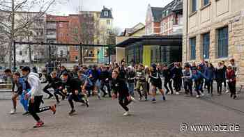 Jenaer Gesamtschüler laufen Runden für den guten Zweck