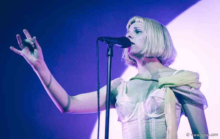 AURORA joined on-stage by Qing-Feng during first concert in Taiwan