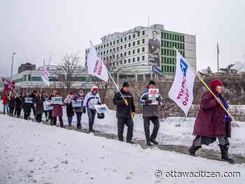 Critics 'alarmed' by private surgery plan they say will poach staff from the public health system
