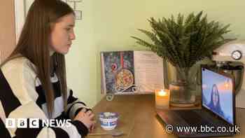 Family members worry as eating disorder support service stopped