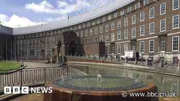 Bristol City Council: Question over new pay policy