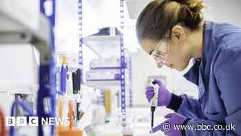 Bowel cancer: Pioneering blood tests for patients in Swansea