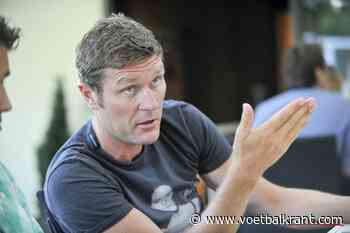 Ook analisten sparen VAR niet na elleboog Buchanan: &quot;Nu ontsnapt hij weer&quot; en &quot;Denken aan complottheorieën&quot;