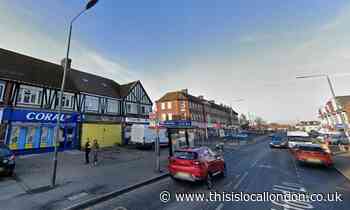 Bexleyheath Pickford Lane: Attempted robbery inside Coral bookmakers