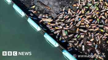 Ocean plastic: How tech is being used to clean up waste problem