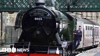 Flying Scotsman: Event marks 100th anniversary of famous locomotive