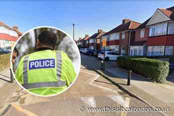 Warning as 'fake police officers' knock on Kingsbury doors