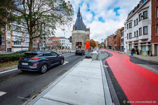 Mechelen investeert twee miljoen euro in systeem om verkeer door stad en naar parkings te leiden: “Eenrichtingsverkeer duidelijker aangeven”