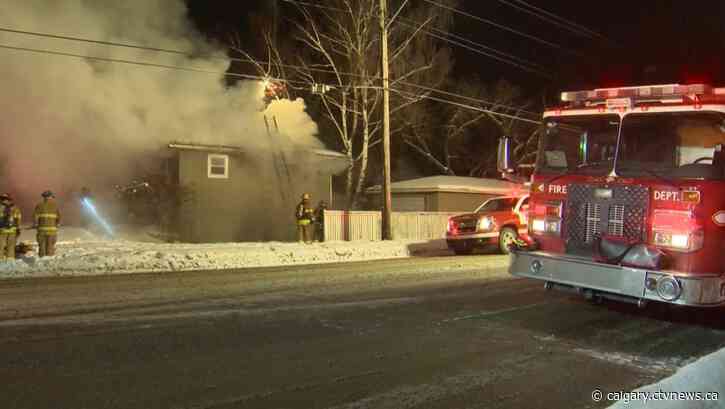 Calgary firefighters battle blaze in Highland Park