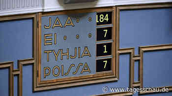 Finnisches Parlament stimmt deutlich für NATO-Beitritt