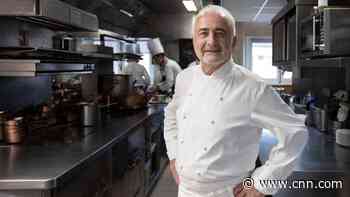 Chef lauded as world's best loses Michelin star
