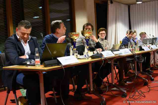 Fractieleider Open Vld Bonheiden-Rijmenam zetelt voortaan als onafhankelijk raadslid en deelt twee ‘trofeeën’ uit: “Ontevreden over de werking van de gemeenteraad en van eigen partij”